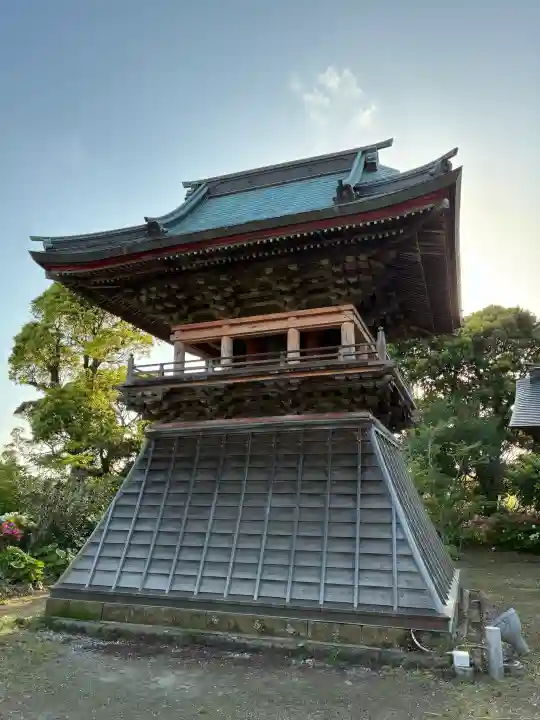 石堂寺の{uncategorized: "未分類", other: "その他", undefined: "問題あり", building: "その他建物", grave: "お墓", sacred_gate: "鳥居", guardian: "狛犬", statue: "像", buddha: "仏像", history: "歴史", nature: "自然", garden: "庭園", animal: "動物", pagoda: "塔", temizu: "手水舎", mountain_gate: "山門・神門", sanctuary: "本殿・本堂", subordinate: "末社・摂社", art: "芸術", scenery: "景色", jizo: "地蔵", ema: "絵馬", goshuin: "御朱印", omikuji: "おみくじ", items: "授与品その他", amulet: "お守り", goshuincho: "御朱印帳", eats: "食事", festival: "お祭り", votive_dance: "神楽", shichigosan: "七五三参", wedding: "結婚式", experience: "体験その他", initially: "初詣", around: "周辺", anti_infection: "感染症対策"}