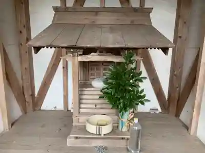 明王神社の本殿・本堂