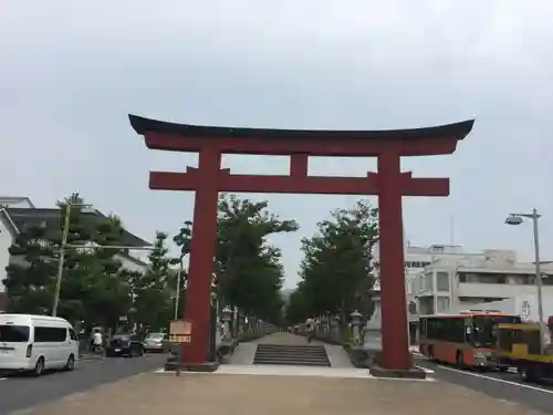 鶴岡八幡宮の鳥居