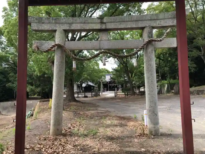 東鴨神社の鳥居