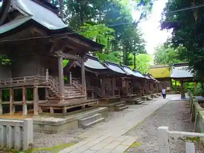 彌彦神社の末社・摂社