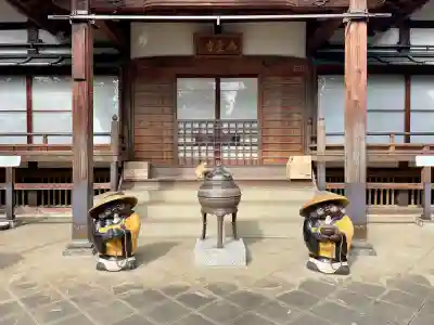 無量寺の{uncategorized: "未分類", other: "その他", undefined: "問題あり", building: "その他建物", grave: "お墓", sacred_gate: "鳥居", guardian: "狛犬", statue: "像", buddha: "仏像", history: "歴史", nature: "自然", garden: "庭園", animal: "動物", pagoda: "塔", temizu: "手水舎", mountain_gate: "山門・神門", sanctuary: "本殿・本堂", subordinate: "末社・摂社", art: "芸術", scenery: "景色", jizo: "地蔵", ema: "絵馬", goshuin: "御朱印", omikuji: "おみくじ", items: "授与品その他", amulet: "お守り", goshuincho: "御朱印帳", eats: "食事", festival: "お祭り", votive_dance: "神楽", shichigosan: "七五三参", wedding: "結婚式", experience: "体験その他", initially: "初詣", around: "周辺", anti_infection: "感染症対策"}