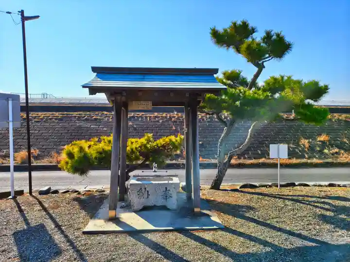 神明社(大島)の手水舎