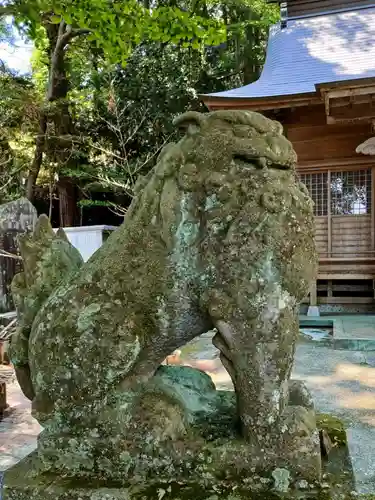 藏皇神社の狛犬