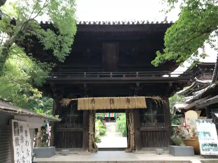 石手寺の山門・神門