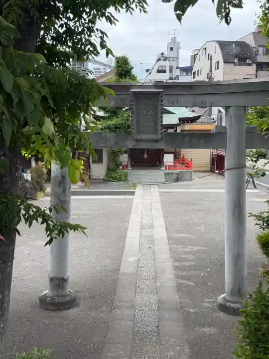 福森稲荷神社の{uncategorized: "未分類", other: "その他", undefined: "問題あり", building: "その他建物", grave: "お墓", sacred_gate: "鳥居", guardian: "狛犬", statue: "像", buddha: "仏像", history: "歴史", nature: "自然", garden: "庭園", animal: "動物", pagoda: "塔", temizu: "手水舎", mountain_gate: "山門・神門", sanctuary: "本殿・本堂", subordinate: "末社・摂社", art: "芸術", scenery: "景色", jizo: "地蔵", ema: "絵馬", goshuin: "御朱印", omikuji: "おみくじ", items: "授与品その他", amulet: "お守り", goshuincho: "御朱印帳", eats: "食事", festival: "お祭り", votive_dance: "神楽", shichigosan: "七五三参", wedding: "結婚式", experience: "体験その他", initially: "初詣", around: "周辺", anti_infection: "感染症対策"}