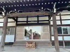 蓮長寺の本殿