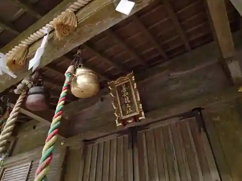 室生龍穴神社の本殿