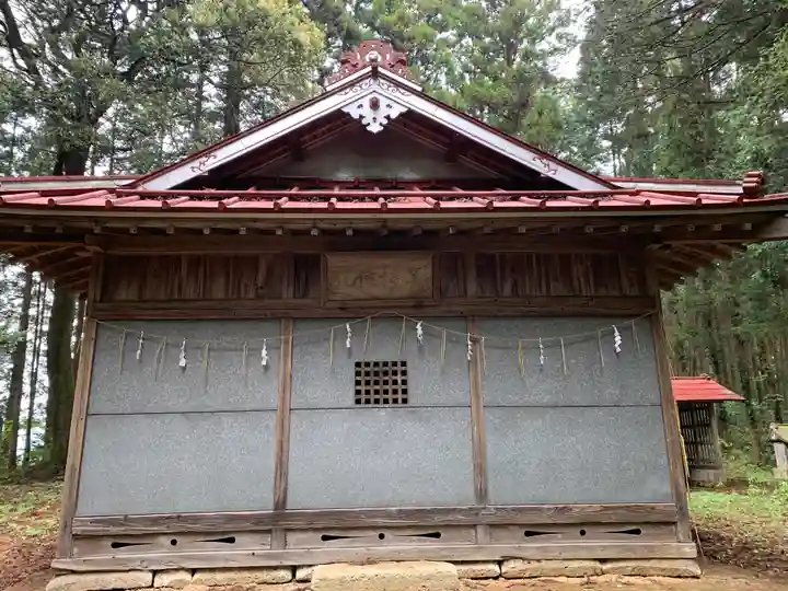 東泉箒根神社の本殿・本堂