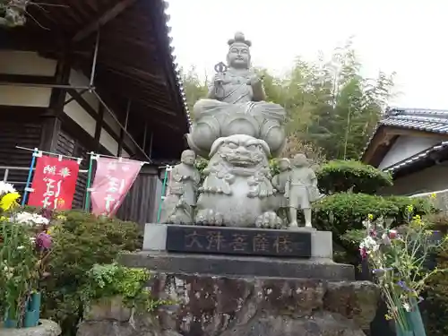 円光寺の像