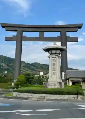 大神神社の{uncategorized: "未分類", other: "その他", undefined: "問題あり", building: "その他建物", grave: "お墓", sacred_gate: "鳥居", guardian: "狛犬", statue: "像", buddha: "仏像", history: "歴史", nature: "自然", garden: "庭園", animal: "動物", pagoda: "塔", temizu: "手水舎", mountain_gate: "山門・神門", sanctuary: "本殿・本堂", subordinate: "末社・摂社", art: "芸術", scenery: "景色", jizo: "地蔵", ema: "絵馬", goshuin: "御朱印", omikuji: "おみくじ", items: "授与品その他", amulet: "お守り", goshuincho: "御朱印帳", eats: "食事", festival: "お祭り", votive_dance: "神楽", shichigosan: "七五三参", wedding: "結婚式", experience: "体験その他", initially: "初詣", around: "周辺", anti_infection: "感染症対策"}