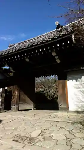 龍安寺の山門