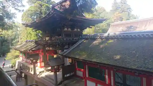 石上神宮の山門・神門