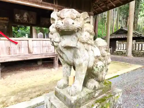 春日神社の狛犬