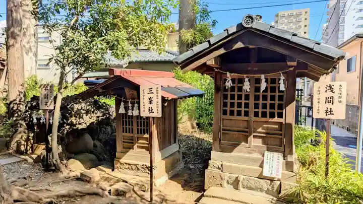 鳩ヶ谷氷川神社の末社・摂社