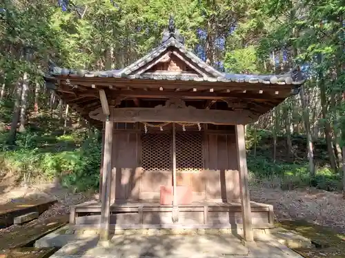 西脇八幡神社の末社・摂社