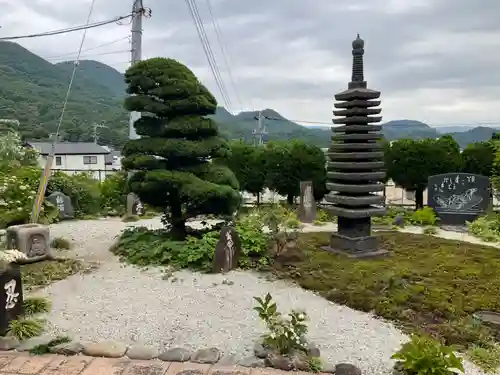 照江寺の塔