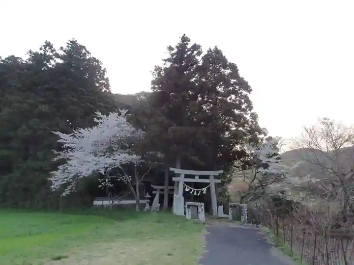 島御子神社の鳥居