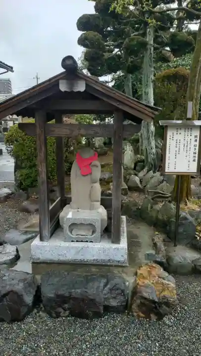 常保寺の{uncategorized: "未分類", other: "その他", undefined: "問題あり", building: "その他建物", grave: "お墓", sacred_gate: "鳥居", guardian: "狛犬", statue: "像", buddha: "仏像", history: "歴史", nature: "自然", garden: "庭園", animal: "動物", pagoda: "塔", temizu: "手水舎", mountain_gate: "山門・神門", sanctuary: "本殿・本堂", subordinate: "末社・摂社", art: "芸術", scenery: "景色", jizo: "地蔵", ema: "絵馬", goshuin: "御朱印", omikuji: "おみくじ", items: "授与品その他", amulet: "お守り", goshuincho: "御朱印帳", eats: "食事", festival: "お祭り", votive_dance: "神楽", shichigosan: "七五三参", wedding: "結婚式", experience: "体験その他", initially: "初詣", around: "周辺", anti_infection: "感染症対策"}