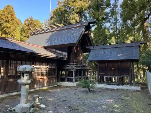 甲良神社の本殿