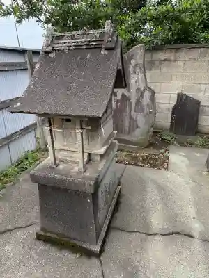 神明宮(天明町)の{uncategorized: "未分類", other: "その他", undefined: "問題あり", building: "その他建物", grave: "お墓", sacred_gate: "鳥居", guardian: "狛犬", statue: "像", buddha: "仏像", history: "歴史", nature: "自然", garden: "庭園", animal: "動物", pagoda: "塔", temizu: "手水舎", mountain_gate: "山門・神門", sanctuary: "本殿・本堂", subordinate: "末社・摂社", art: "芸術", scenery: "景色", jizo: "地蔵", ema: "絵馬", goshuin: "御朱印", omikuji: "おみくじ", items: "授与品その他", amulet: "お守り", goshuincho: "御朱印帳", eats: "食事", festival: "お祭り", votive_dance: "神楽", shichigosan: "七五三参", wedding: "結婚式", experience: "体験その他", initially: "初詣", around: "周辺", anti_infection: "感染症対策"}