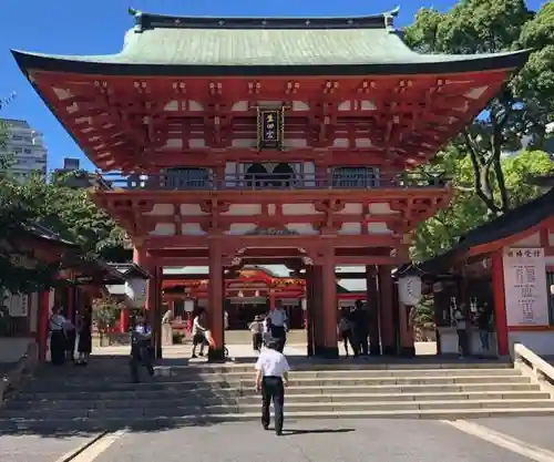 生田神社の山門・神門