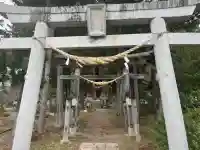夏井諏訪神社の{uncategorized: "未分類", other: "その他", undefined: "問題あり", building: "その他建物", grave: "お墓", sacred_gate: "鳥居", guardian: "狛犬", statue: "像", buddha: "仏像", history: "歴史", nature: "自然", garden: "庭園", animal: "動物", pagoda: "塔", temizu: "手水舎", mountain_gate: "山門・神門", sanctuary: "本殿・本堂", subordinate: "末社・摂社", art: "芸術", scenery: "景色", jizo: "地蔵", ema: "絵馬", goshuin: "御朱印", omikuji: "おみくじ", items: "授与品その他", amulet: "お守り", goshuincho: "御朱印帳", eats: "食事", festival: "お祭り", votive_dance: "神楽", shichigosan: "七五三参", wedding: "結婚式", experience: "体験その他", initially: "初詣", around: "周辺", anti_infection: "感染症対策"}