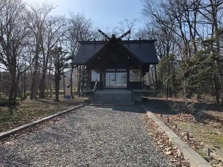 中小屋神社の{uncategorized: "未分類", other: "その他", undefined: "問題あり", building: "その他建物", grave: "お墓", sacred_gate: "鳥居", guardian: "狛犬", statue: "像", buddha: "仏像", history: "歴史", nature: "自然", garden: "庭園", animal: "動物", pagoda: "塔", temizu: "手水舎", mountain_gate: "山門・神門", sanctuary: "本殿・本堂", subordinate: "末社・摂社", art: "芸術", scenery: "景色", jizo: "地蔵", ema: "絵馬", goshuin: "御朱印", omikuji: "おみくじ", items: "授与品その他", amulet: "お守り", goshuincho: "御朱印帳", eats: "食事", festival: "お祭り", votive_dance: "神楽", shichigosan: "七五三参", wedding: "結婚式", experience: "体験その他", initially: "初詣", around: "周辺", anti_infection: "感染症対策"}
