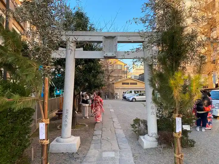 浅草神社の鳥居