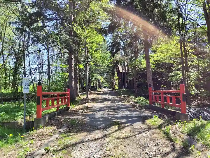 神楽神社の庭園