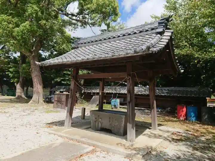 水神社の手水舎