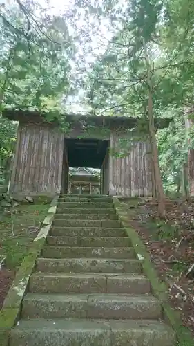 丸田神社の山門・神門