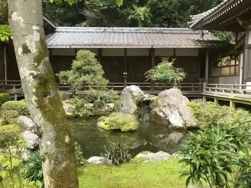 正法寺の庭園