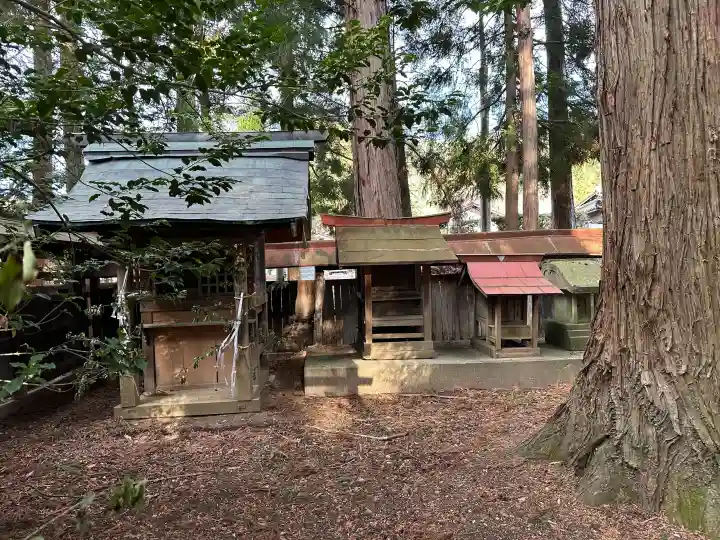 床尾神社の{uncategorized: "未分類", other: "その他", undefined: "問題あり", building: "その他建物", grave: "お墓", sacred_gate: "鳥居", guardian: "狛犬", statue: "像", buddha: "仏像", history: "歴史", nature: "自然", garden: "庭園", animal: "動物", pagoda: "塔", temizu: "手水舎", mountain_gate: "山門・神門", sanctuary: "本殿・本堂", subordinate: "末社・摂社", art: "芸術", scenery: "景色", jizo: "地蔵", ema: "絵馬", goshuin: "御朱印", omikuji: "おみくじ", items: "授与品その他", amulet: "お守り", goshuincho: "御朱印帳", eats: "食事", festival: "お祭り", votive_dance: "神楽", shichigosan: "七五三参", wedding: "結婚式", experience: "体験その他", initially: "初詣", around: "周辺", anti_infection: "感染症対策"}