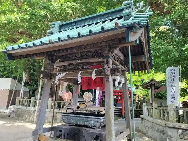 海南神社の手水舎
