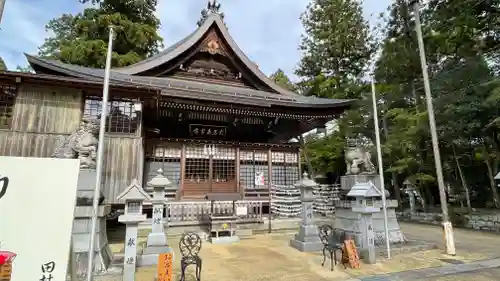 田村神社の本殿・本堂