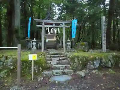 瀧尾高徳水神社 の鳥居