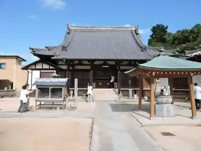国分寺の本殿・本堂