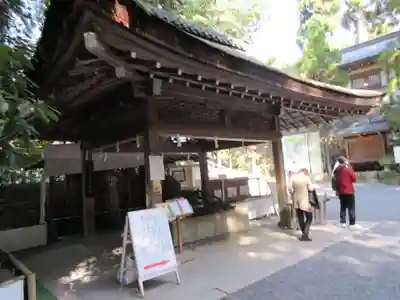 大神神社の手水舎