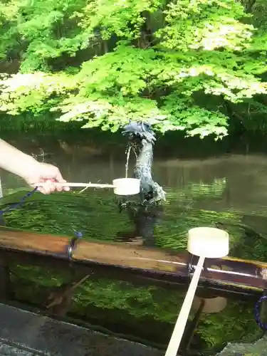 赤城神社(三夜沢町)の手水