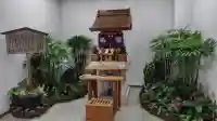 羽田航空神社の{uncategorized: "未分類", other: "その他", undefined: "問題あり", building: "その他建物", grave: "お墓", sacred_gate: "鳥居", guardian: "狛犬", statue: "像", buddha: "仏像", history: "歴史", nature: "自然", garden: "庭園", animal: "動物", pagoda: "塔", temizu: "手水舎", mountain_gate: "山門・神門", sanctuary: "本殿・本堂", subordinate: "末社・摂社", art: "芸術", scenery: "景色", jizo: "地蔵", ema: "絵馬", goshuin: "御朱印", omikuji: "おみくじ", items: "授与品その他", amulet: "お守り", goshuincho: "御朱印帳", eats: "食事", festival: "お祭り", votive_dance: "神楽", shichigosan: "七五三参", wedding: "結婚式", experience: "体験その他", initially: "初詣", around: "周辺", anti_infection: "感染症対策"}