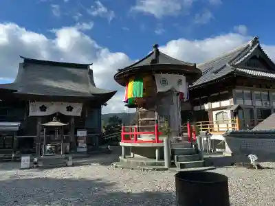 岩本寺の{uncategorized: "未分類", other: "その他", undefined: "問題あり", building: "その他建物", grave: "お墓", sacred_gate: "鳥居", guardian: "狛犬", statue: "像", buddha: "仏像", history: "歴史", nature: "自然", garden: "庭園", animal: "動物", pagoda: "塔", temizu: "手水舎", mountain_gate: "山門・神門", sanctuary: "本殿・本堂", subordinate: "末社・摂社", art: "芸術", scenery: "景色", jizo: "地蔵", ema: "絵馬", goshuin: "御朱印", omikuji: "おみくじ", items: "授与品その他", amulet: "お守り", goshuincho: "御朱印帳", eats: "食事", festival: "お祭り", votive_dance: "神楽", shichigosan: "七五三参", wedding: "結婚式", experience: "体験その他", initially: "初詣", around: "周辺", anti_infection: "感染症対策"}