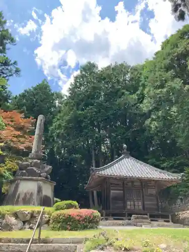 法楽寺の庭園