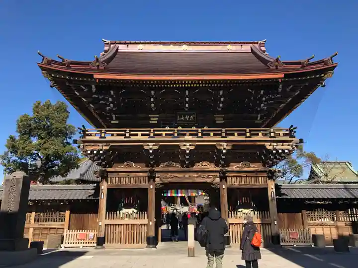 西新井大師総持寺の山門・神門