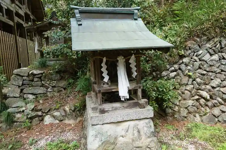 愛宕神社(阿多古神社)の末社・摂社