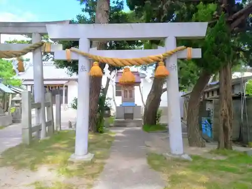 八幡社の鳥居