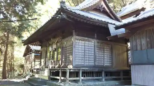 巖室神社の本殿・本堂