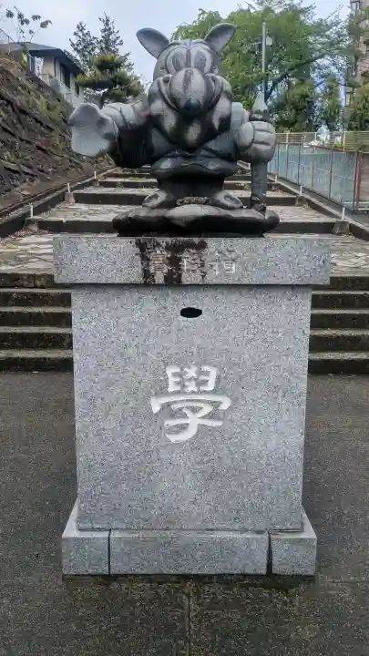 蒲生神社の{uncategorized: "未分類", other: "その他", undefined: "問題あり", building: "その他建物", grave: "お墓", sacred_gate: "鳥居", guardian: "狛犬", statue: "像", buddha: "仏像", history: "歴史", nature: "自然", garden: "庭園", animal: "動物", pagoda: "塔", temizu: "手水舎", mountain_gate: "山門・神門", sanctuary: "本殿・本堂", subordinate: "末社・摂社", art: "芸術", scenery: "景色", jizo: "地蔵", ema: "絵馬", goshuin: "御朱印", omikuji: "おみくじ", items: "授与品その他", amulet: "お守り", goshuincho: "御朱印帳", eats: "食事", festival: "お祭り", votive_dance: "神楽", shichigosan: "七五三参", wedding: "結婚式", experience: "体験その他", initially: "初詣", around: "周辺", anti_infection: "感染症対策"}
