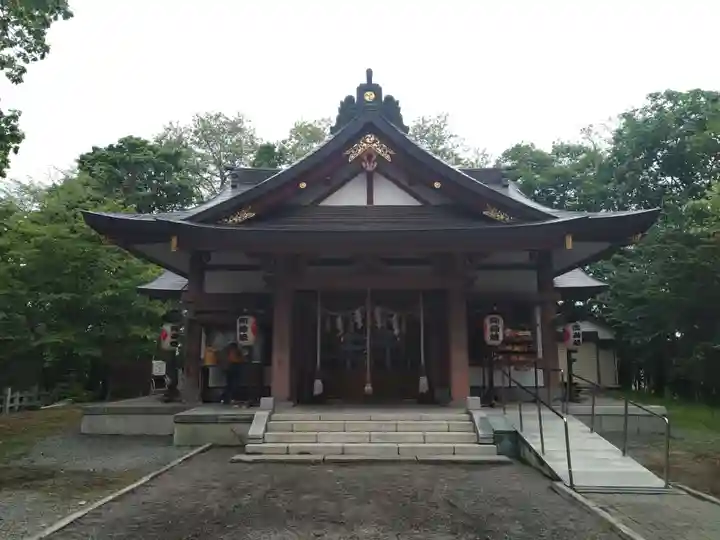 鷹栖神社の本殿・本堂