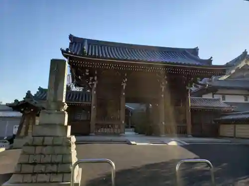 立法寺の山門